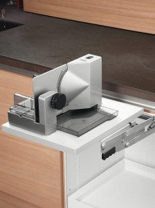 KRAJALNICA ELEKTRYCZNA 230V/65W, do szerokości szafki min. 450 mm, SREBRNY METALIK HÄFELE 530.62.021