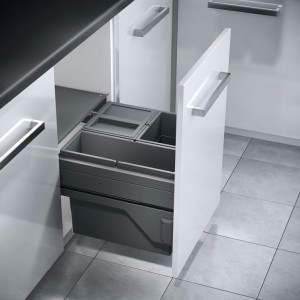 Kosz na śmieci POTRÓJNY do szafki min. 500 mm, Hailo Cargo 3610831, 1 x 17 i 2 x 13 litrów HÄFELE 502.58.324 