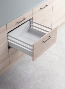 Reling prostokątny środkowy 300mm k.SZARY /1 para/ HÄFELE 552.72.641